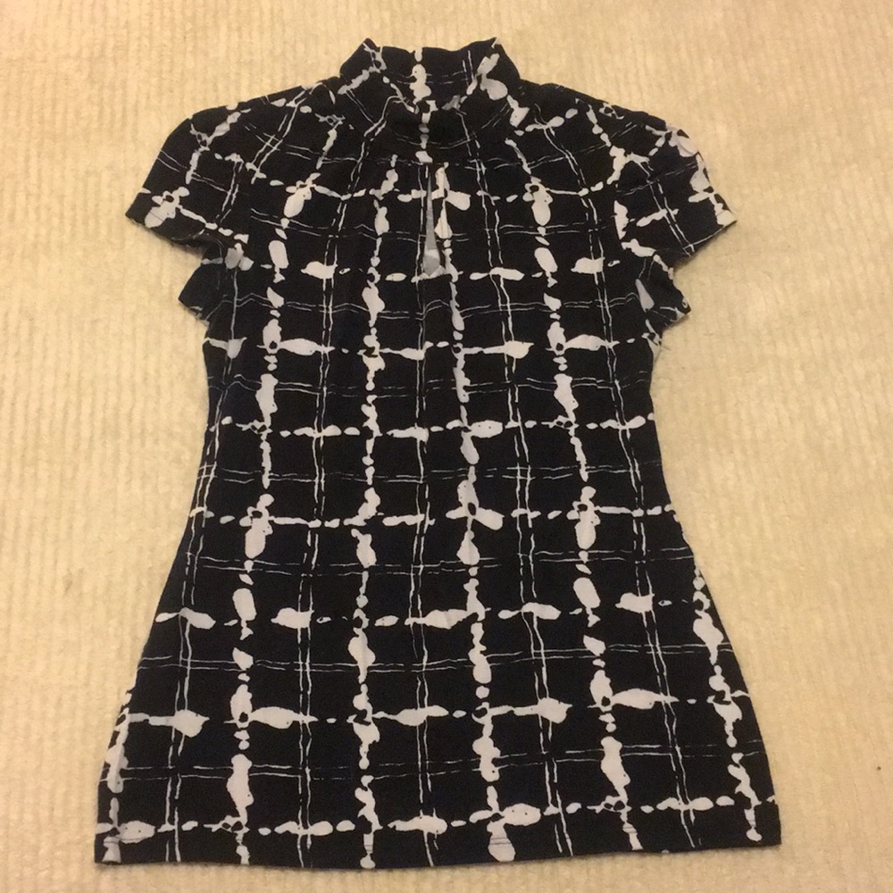 Black and white short sleeved turtleneck top